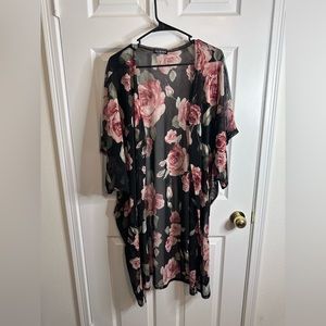 Lack and floral printed Kimono